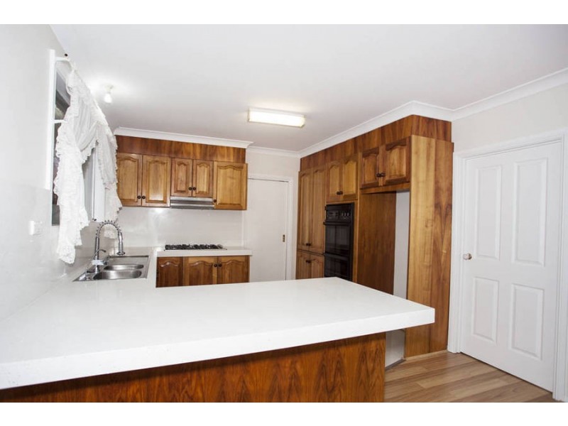 13 Gunbower Crescent, Meadow Heights VIC 3048