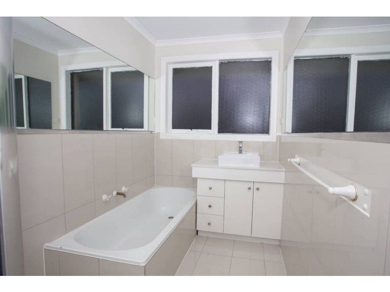 13 Gunbower Crescent, Meadow Heights VIC 3048