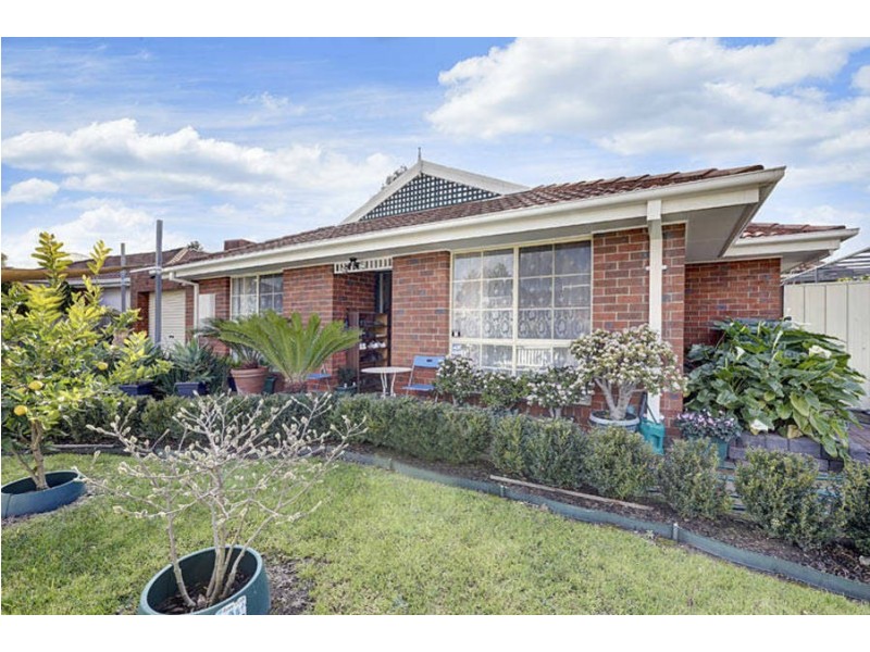 111 Cassinia Crescent, Meadow Heights VIC 3048