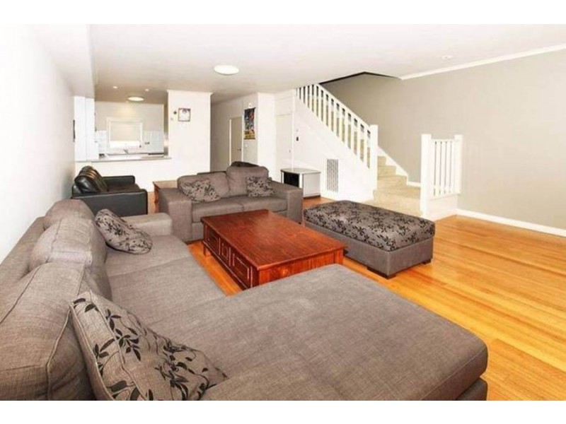 Roxburgh Park VIC 3064