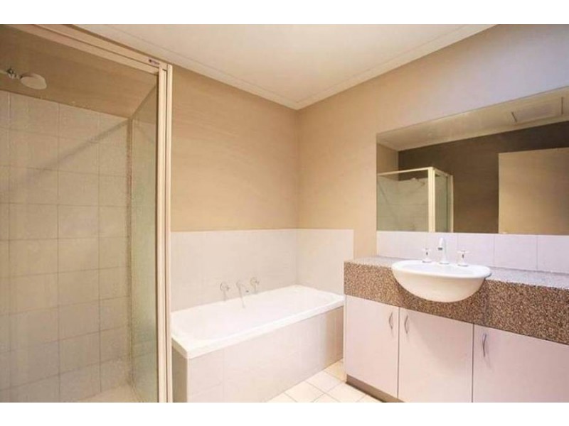 Roxburgh Park VIC 3064