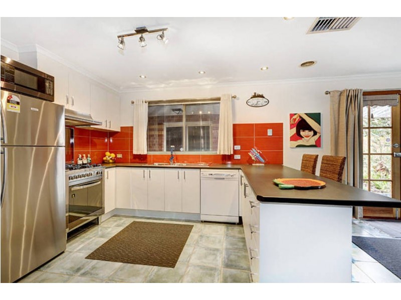 15 Armstrong Court, Roxburgh Park VIC 3064