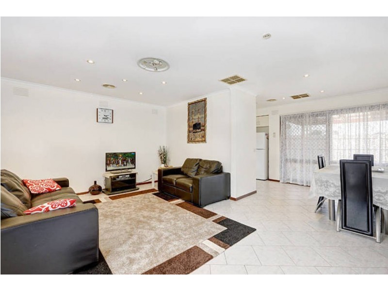 14 Ellam Court, Meadow Heights VIC 3048