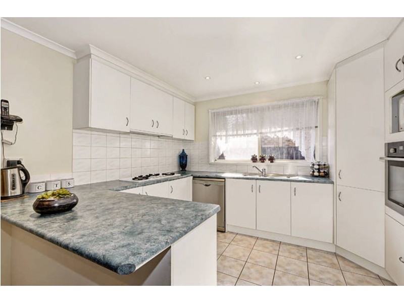 27 Mensa Court, Roxburgh Park VIC 3064