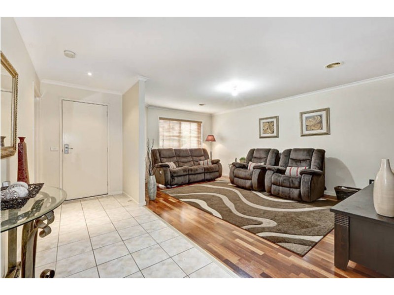 27 Mensa Court, Roxburgh Park VIC 3064