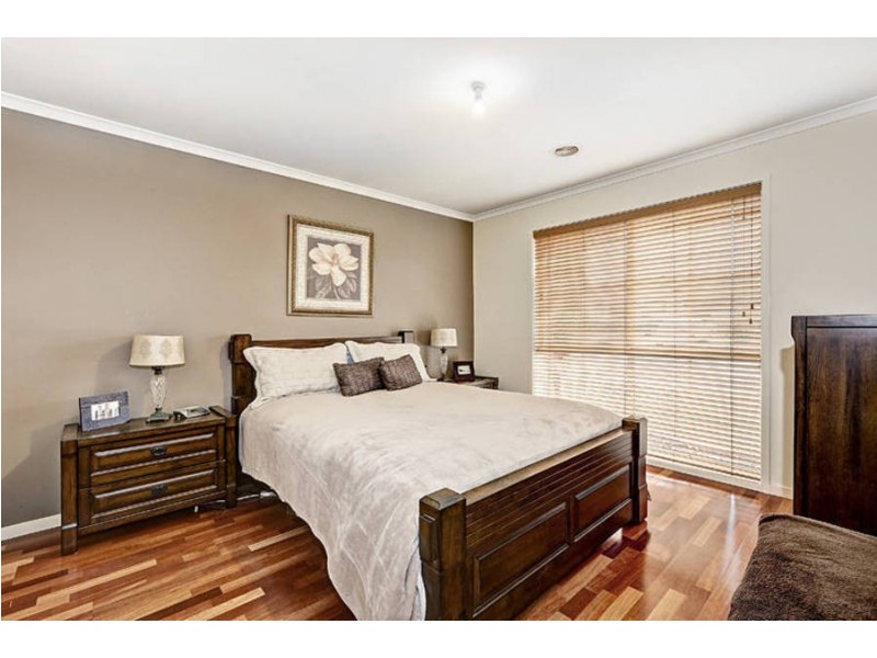 27 Mensa Court, Roxburgh Park VIC 3064