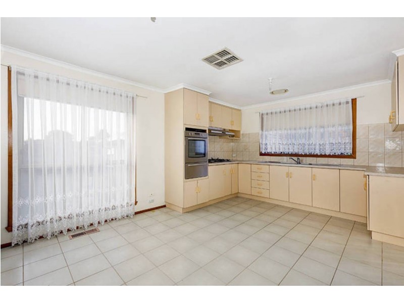 82 Tarcoola Avenue, Meadow Heights VIC 3048