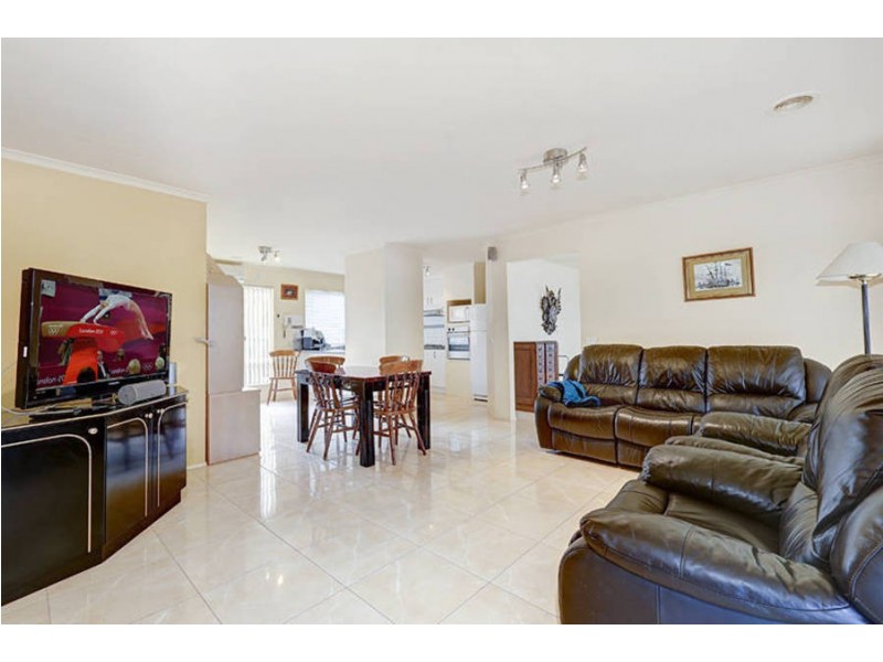 12 Volantis Crescent, Roxburgh Park VIC 3064