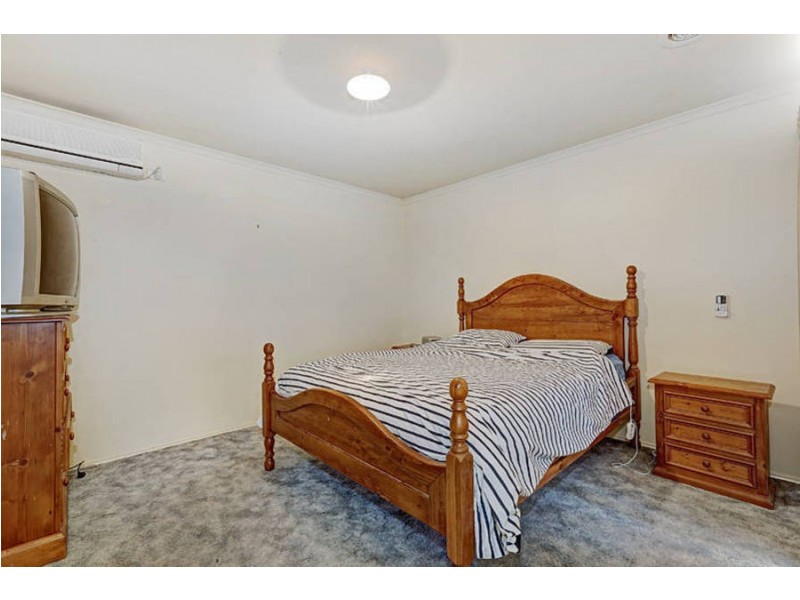 12 Volantis Crescent, Roxburgh Park VIC 3064