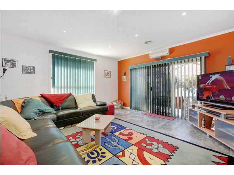 20 Mackellar Drive, Roxburgh Park VIC 3064