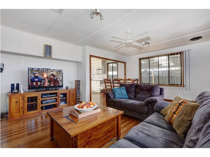 12 Guildford Avenue, Coolaroo VIC 3048