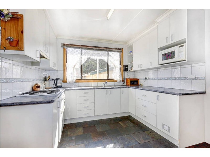 12 Guildford Avenue, Coolaroo VIC 3048