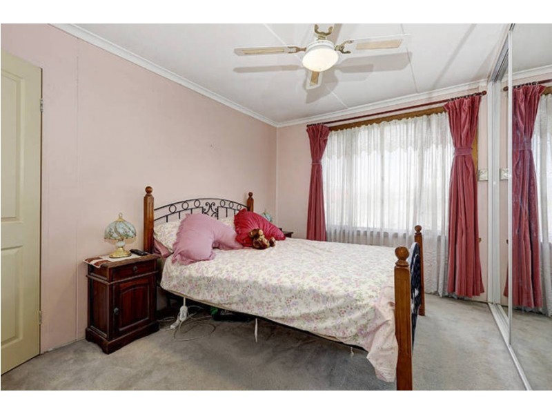 12 Guildford Avenue, Coolaroo VIC 3048