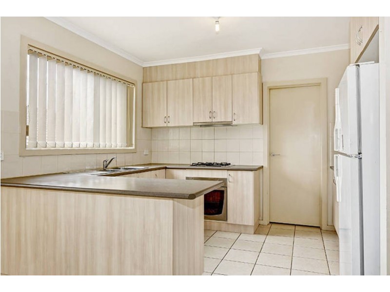 2/32 Papworth Place, Meadow Heights VIC 3048