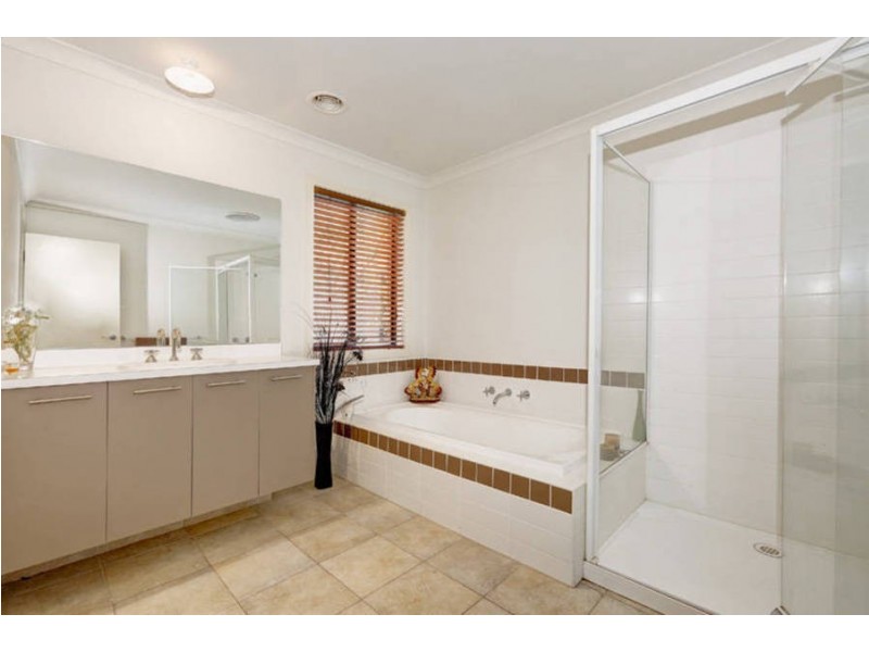 45 Serendip Crescent, Greenvale VIC 3059