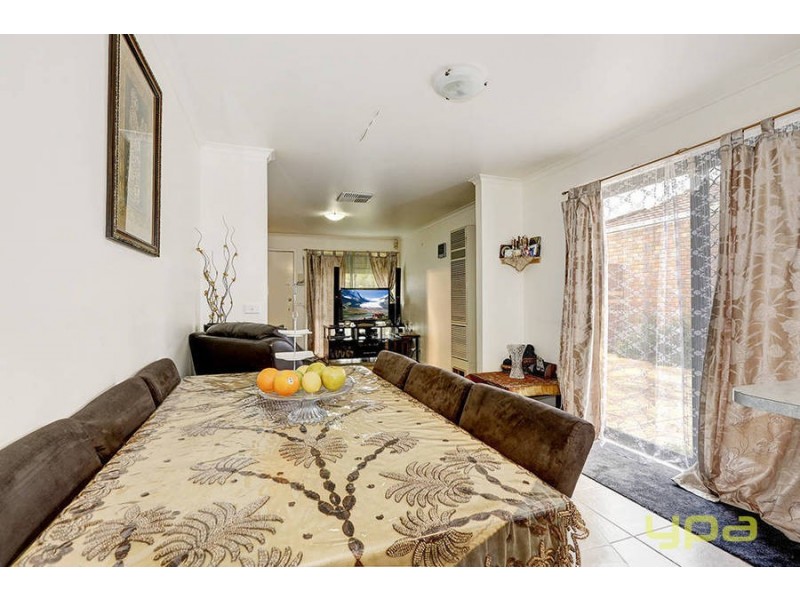 22 Pinnock Avenue, Roxburgh Park VIC 3064