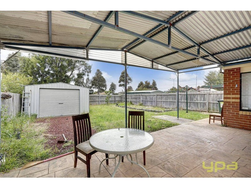 22 Pinnock Avenue, Roxburgh Park VIC 3064