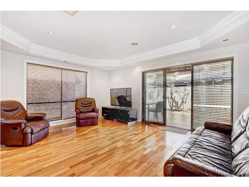 4 Marne Drive, Roxburgh Park VIC 3064