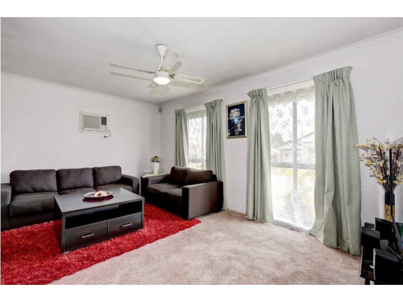 8 Simpson Court, Meadow Heights VIC 3048