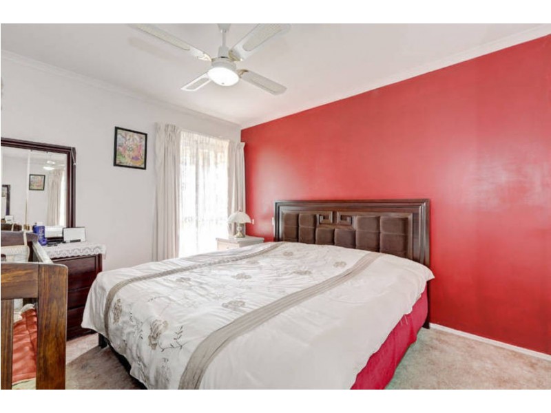 8 Simpson Court, Meadow Heights VIC 3048