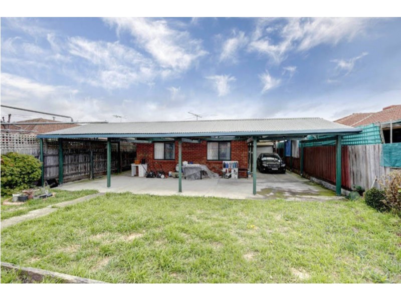 8 Simpson Court, Meadow Heights VIC 3048
