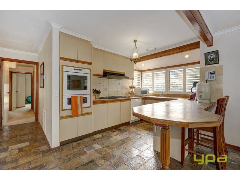 10 Spring Valley Avenue, Craigieburn VIC 3064