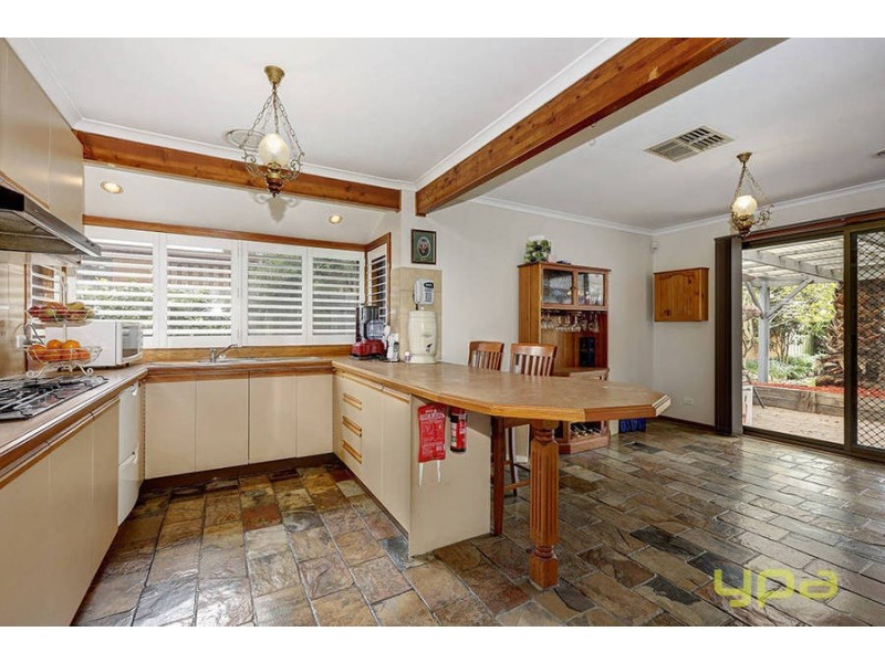 10 Spring Valley Avenue, Craigieburn VIC 3064