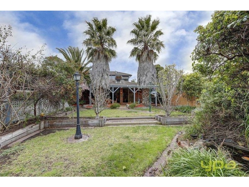 10 Spring Valley Avenue, Craigieburn VIC 3064