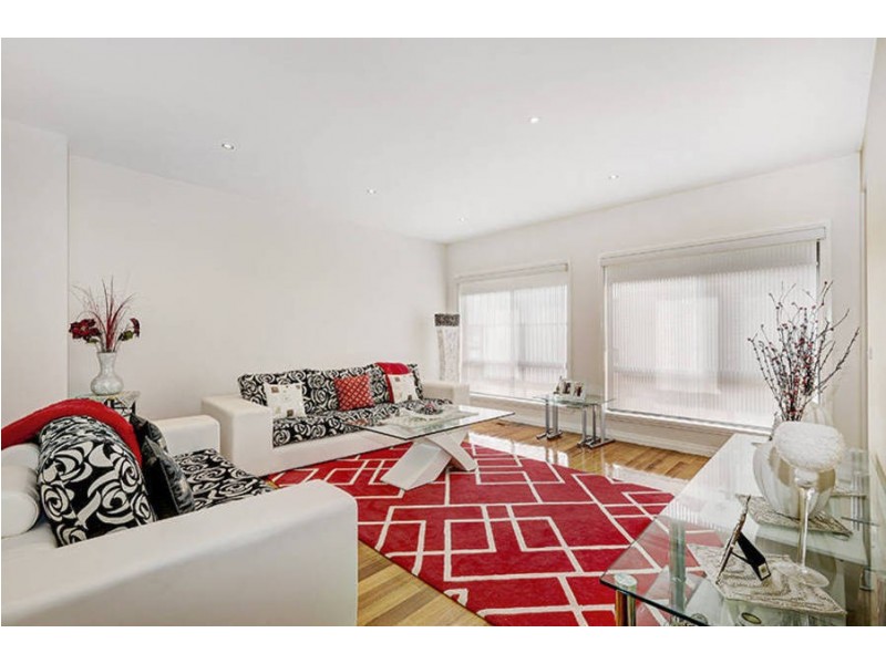 11 Hurley Rise, Roxburgh Park VIC 3064