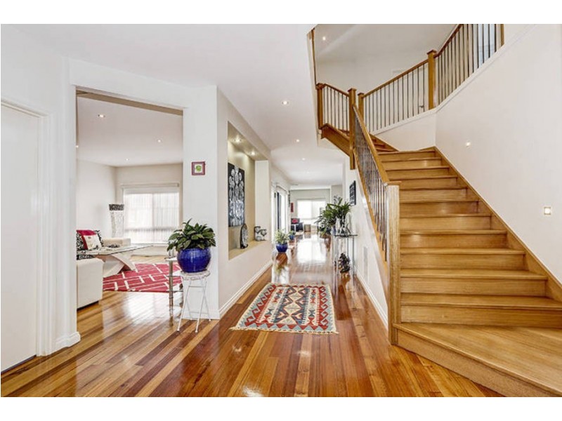 11 Hurley Rise, Roxburgh Park VIC 3064