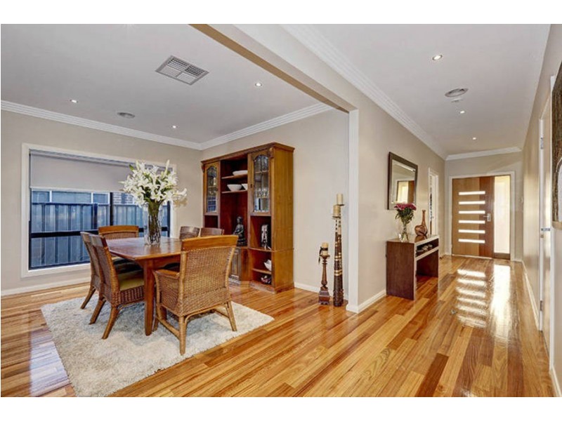 26 Conservation Drive, Craigieburn VIC 3064