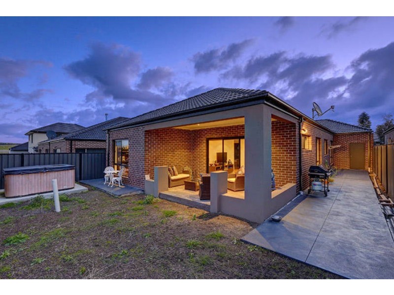 26 Conservation Drive, Craigieburn VIC 3064