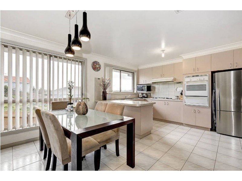 2/20 Shankland Boulevard, Meadow Heights VIC 3048