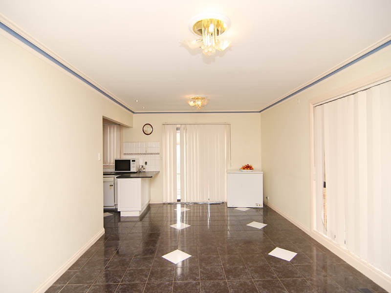 19 Klein Crescent, Roxburgh Park VIC 3064