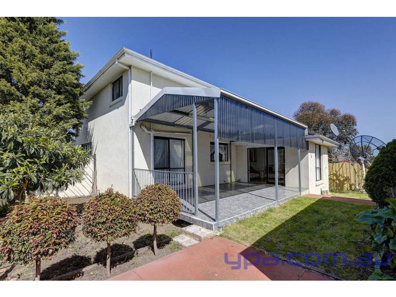 13 Gunbower Crescent, Meadow Heights VIC 3048