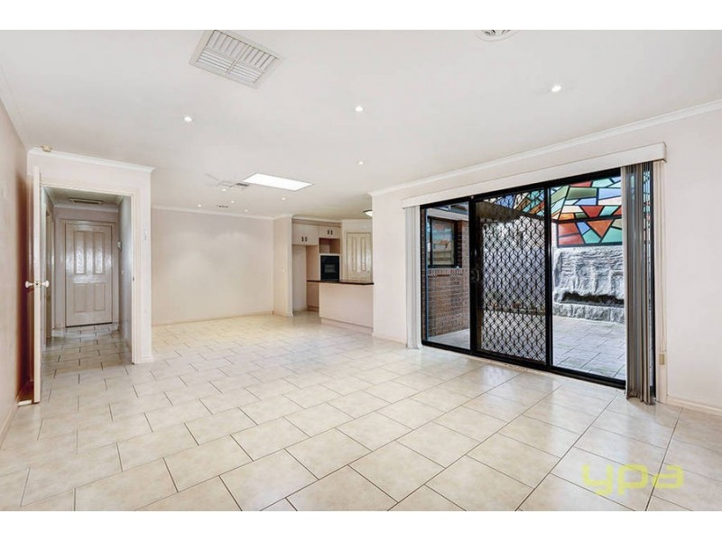 13 Golden Ash Court, Meadow Heights VIC 3048