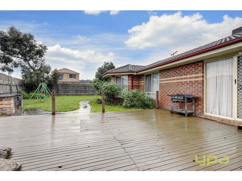 49 Santa Cruz Boulevard, Roxburgh Park VIC 3064
