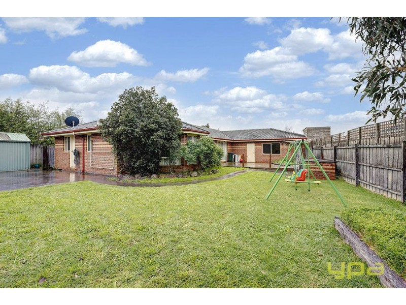 49 Santa Cruz Boulevard, Roxburgh Park VIC 3064