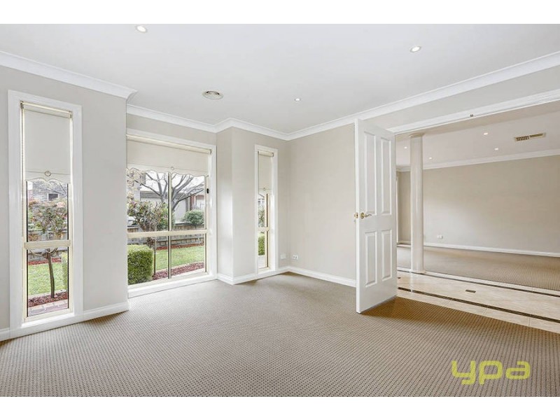 23 Brushwood Circuit, Roxburgh Park VIC 3064