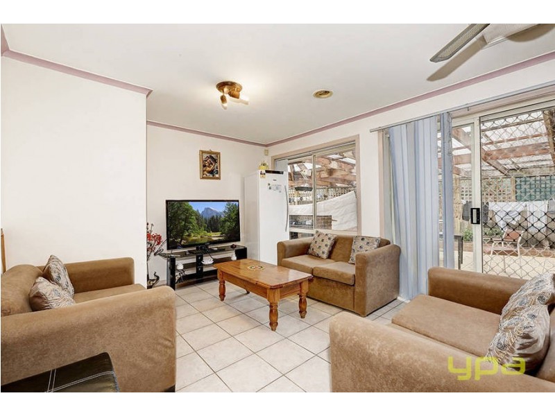 7 Pinnock Avenue, Roxburgh Park VIC 3064