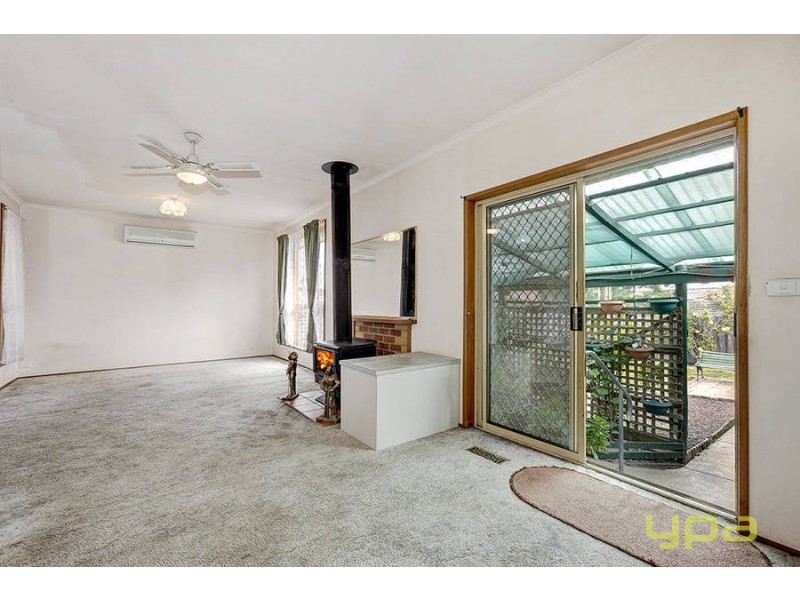 13 Manuka Place, Meadow Heights VIC 3048