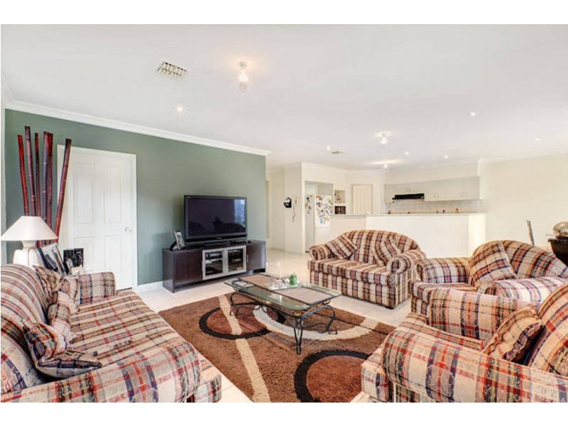 34 Jasmine Court, Meadow Heights VIC 3048