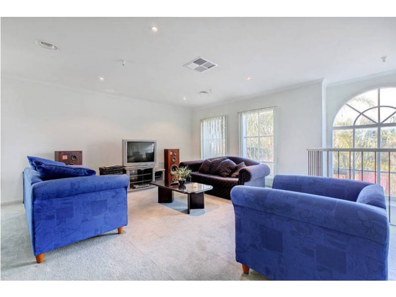 34 Jasmine Court, Meadow Heights VIC 3048