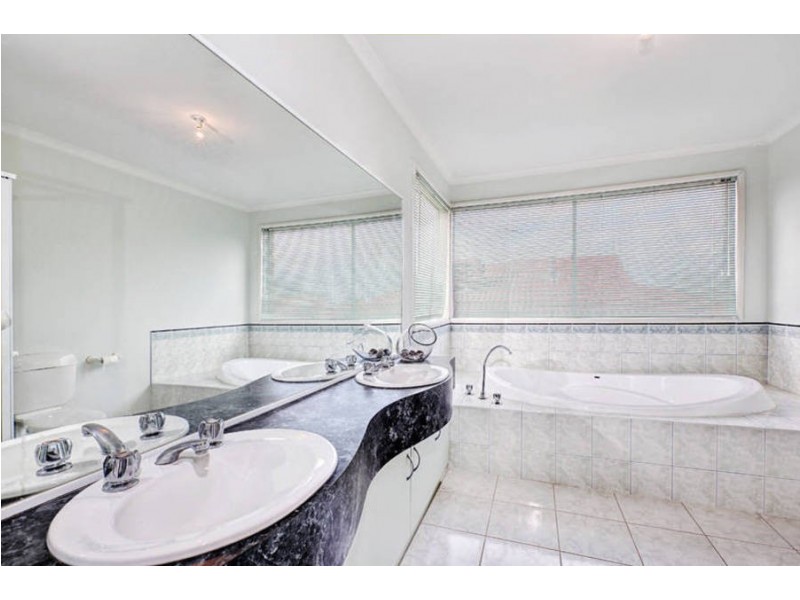 34 Jasmine Court, Meadow Heights VIC 3048