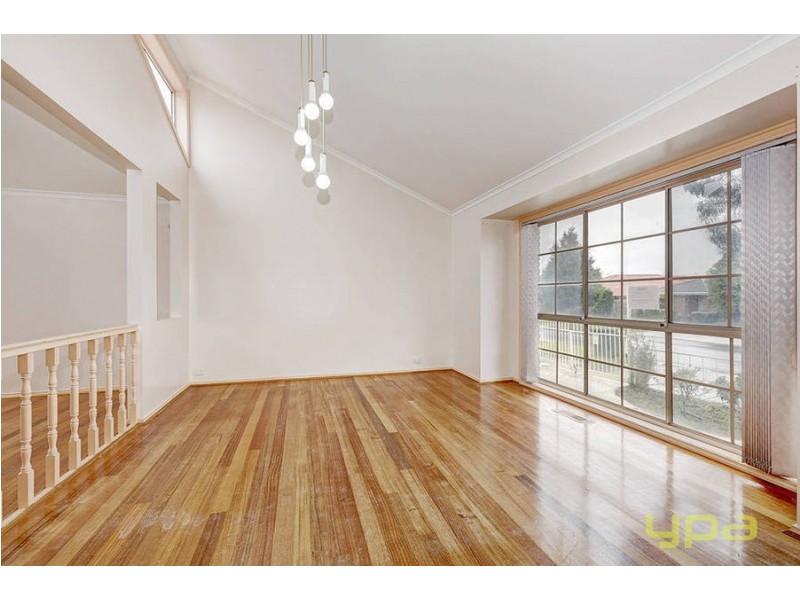 52 Nicholson Crescent, Meadow Heights VIC 3048