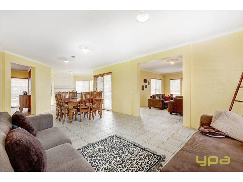 5 Welsh Court, Roxburgh Park VIC 3064