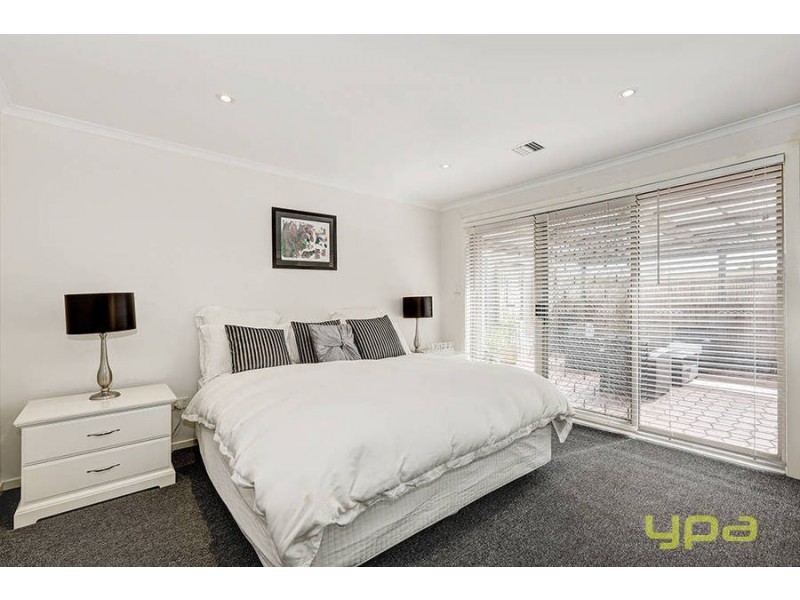 29 Papworth Place, Meadow Heights VIC 3048