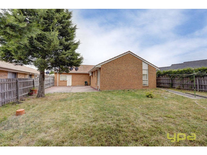 6 Eildon Court, Meadow Heights VIC 3048