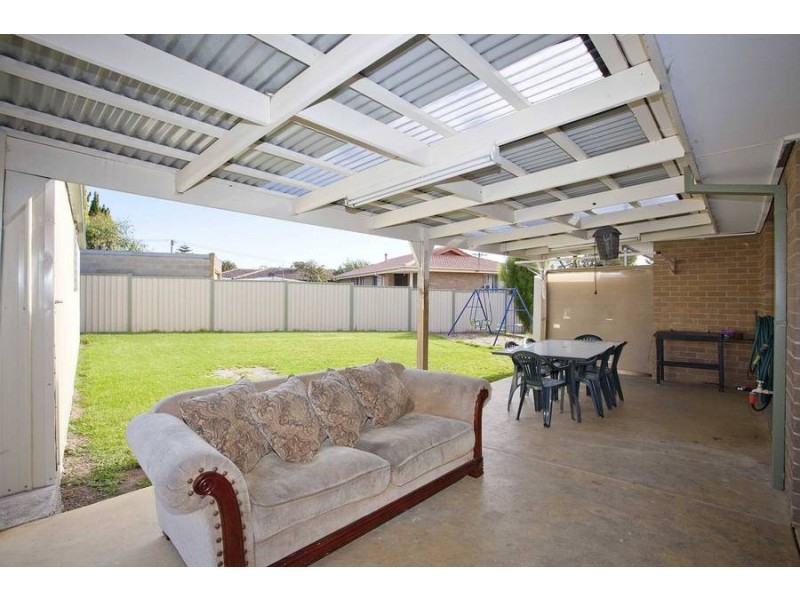 27 Karnak Crescent, Coolaroo VIC 3048