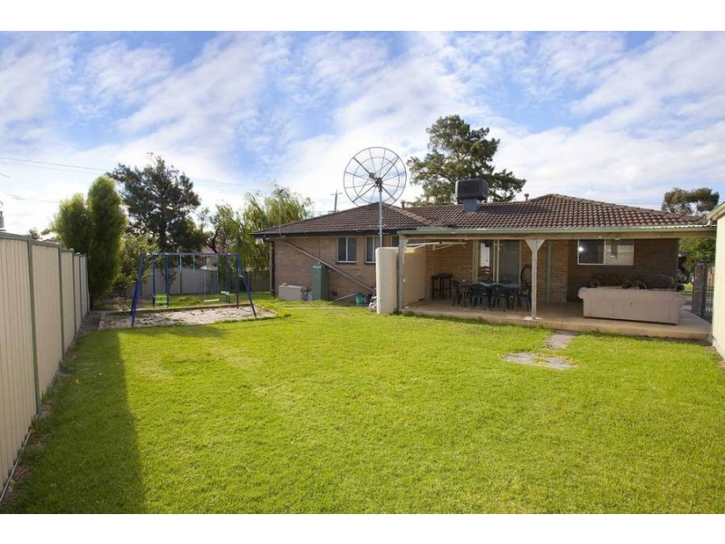 27 Karnak Crescent, Coolaroo VIC 3048